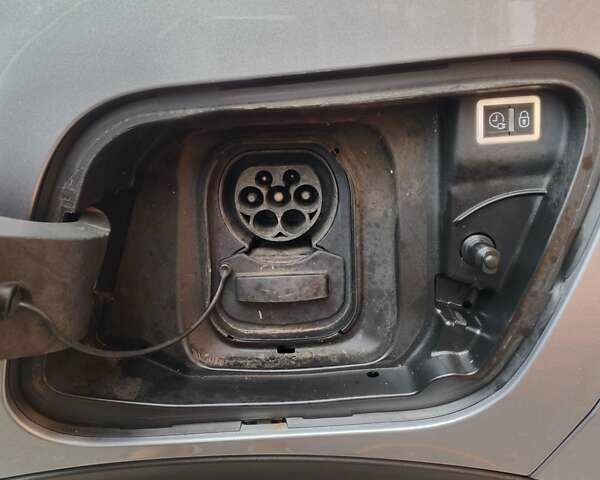 Сірий Пежо e-2008, об'ємом двигуна 0 л та пробігом 109 тис. км за 17000 $, фото 49 на Automoto.ua