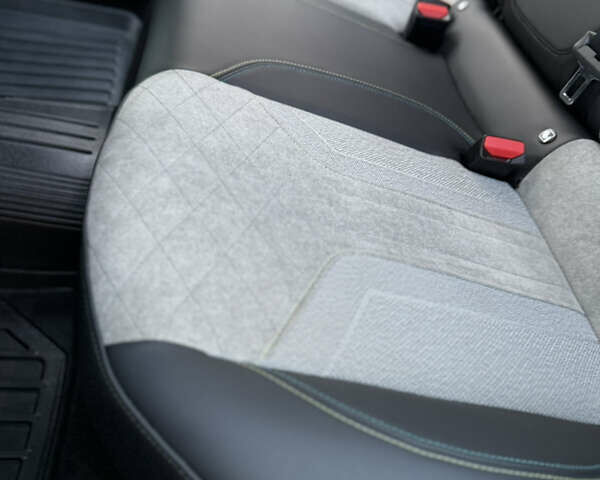 Сірий Пежо e-2008, об'ємом двигуна 0 л та пробігом 56 тис. км за 17700 $, фото 88 на Automoto.ua