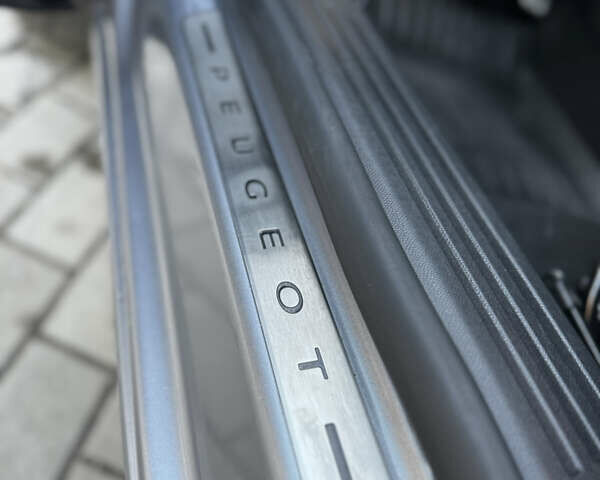 Сірий Пежо e-2008, об'ємом двигуна 0 л та пробігом 56 тис. км за 17700 $, фото 100 на Automoto.ua