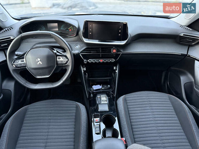 Сірий Пежо e-2008, об'ємом двигуна 0 л та пробігом 67 тис. км за 16500 $, фото 6 на Automoto.ua
