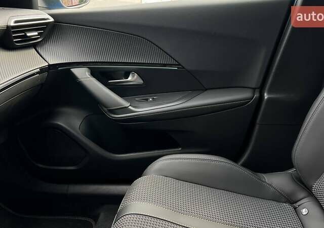 Синий Пежо e-2008, объемом двигателя 0 л и пробегом 1 тыс. км за 19000 $, фото 15 на Automoto.ua