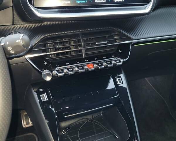Синий Пежо e-2008, объемом двигателя 0 л и пробегом 39 тыс. км за 19700 $, фото 3 на Automoto.ua