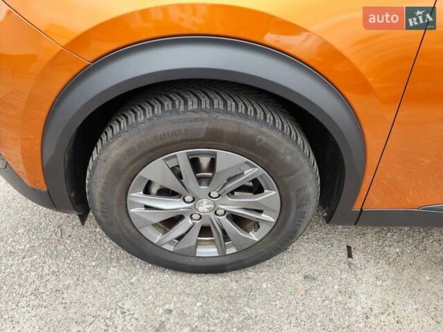 Оранжевый Пежо e-2008, объемом двигателя 0 л и пробегом 136 тыс. км за 17999 $, фото 35 на Automoto.ua