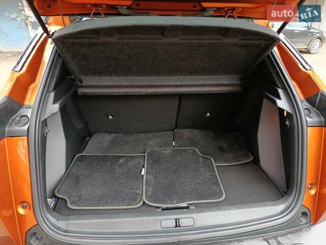 Оранжевый Пежо e-2008, объемом двигателя 0 л и пробегом 31 тыс. км за 17300 $, фото 22 на Automoto.ua