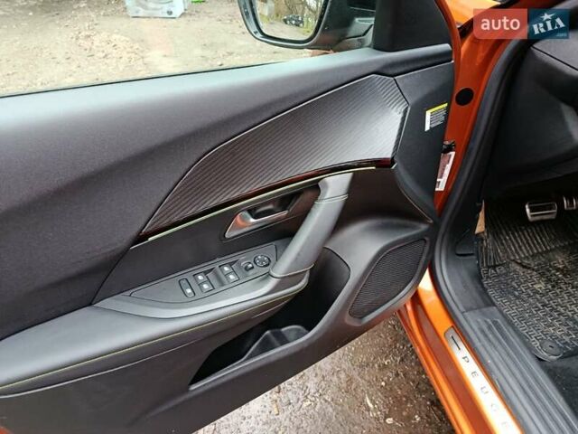 Оранжевый Пежо e-2008, объемом двигателя 0 л и пробегом 31 тыс. км за 17300 $, фото 31 на Automoto.ua