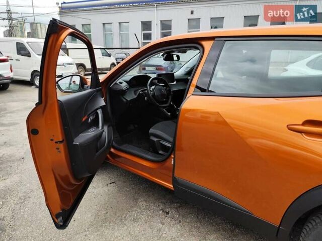 Оранжевый Пежо e-2008, объемом двигателя 0 л и пробегом 136 тыс. км за 17999 $, фото 23 на Automoto.ua