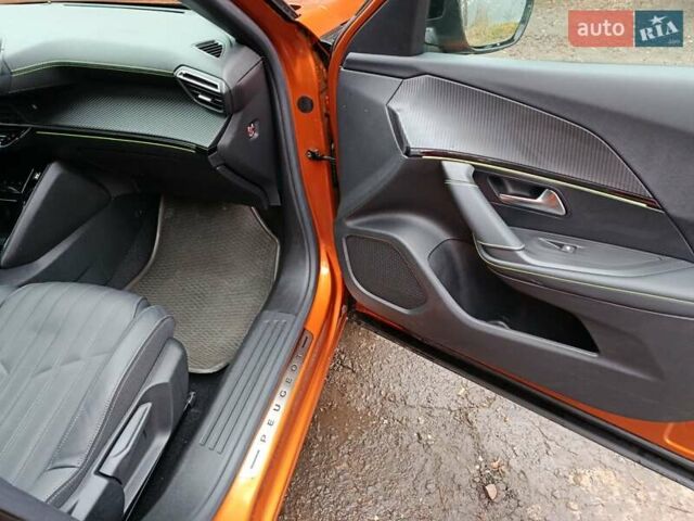 Оранжевый Пежо e-2008, объемом двигателя 0 л и пробегом 31 тыс. км за 17300 $, фото 16 на Automoto.ua