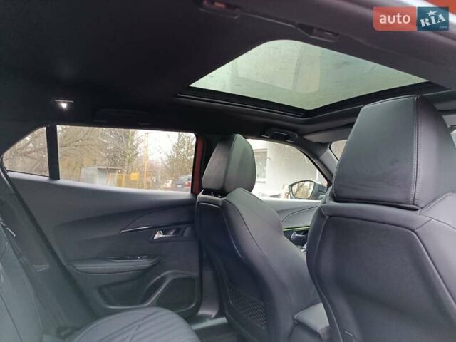 Оранжевый Пежо e-2008, объемом двигателя 0 л и пробегом 31 тыс. км за 17300 $, фото 19 на Automoto.ua