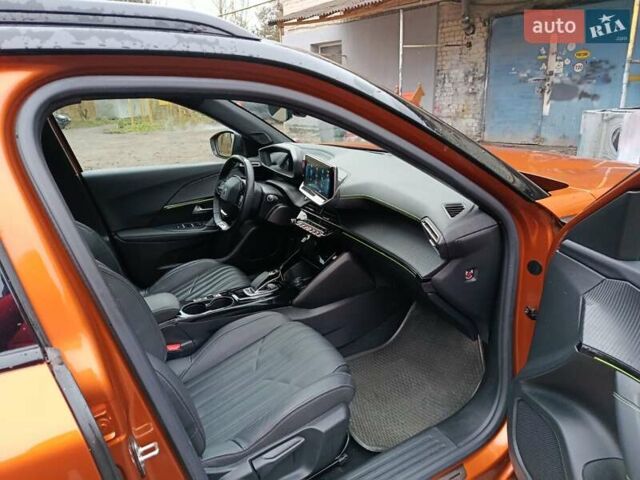 Оранжевый Пежо e-2008, объемом двигателя 0 л и пробегом 31 тыс. км за 17300 $, фото 10 на Automoto.ua