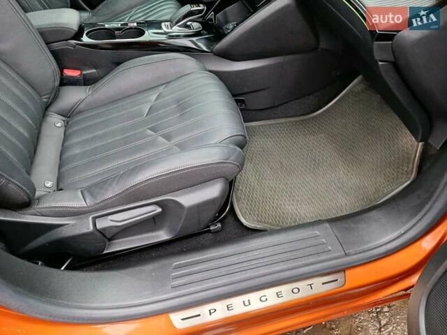 Оранжевый Пежо e-2008, объемом двигателя 0 л и пробегом 31 тыс. км за 17300 $, фото 13 на Automoto.ua