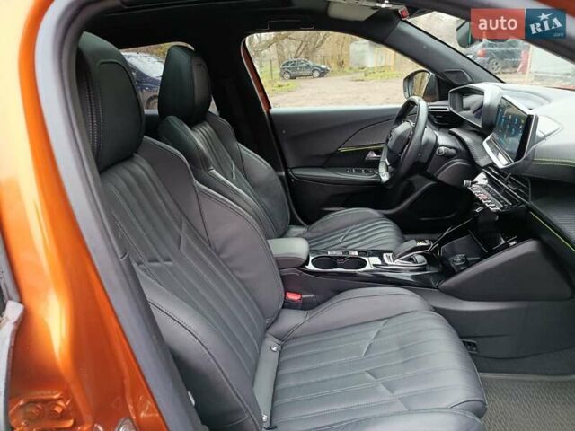 Оранжевый Пежо e-2008, объемом двигателя 0 л и пробегом 31 тыс. км за 17300 $, фото 11 на Automoto.ua