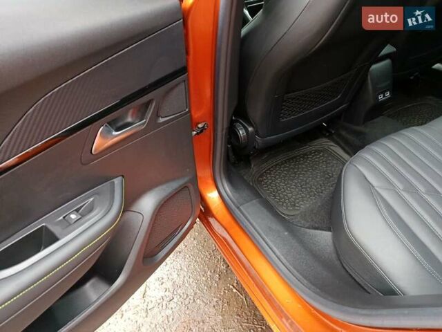 Оранжевый Пежо e-2008, объемом двигателя 0 л и пробегом 31 тыс. км за 17300 $, фото 26 на Automoto.ua