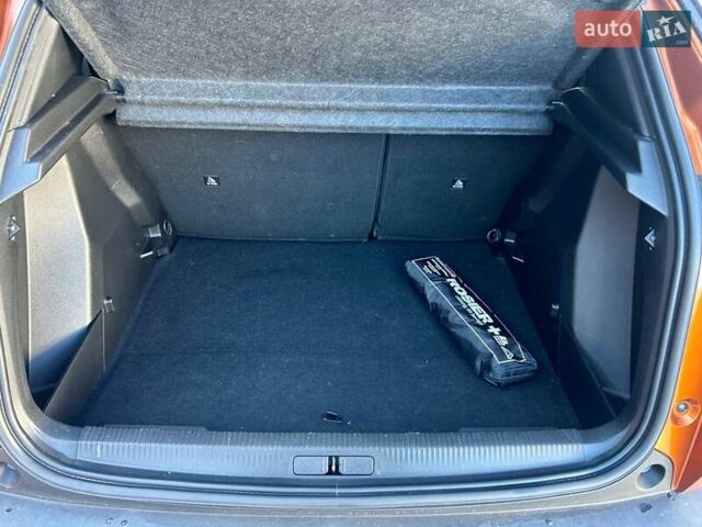 Оранжевый Пежо e-2008, объемом двигателя 0 л и пробегом 29 тыс. км за 16999 $, фото 21 на Automoto.ua