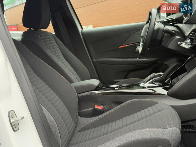 Белый Пежо e-208, объемом двигателя 0 л и пробегом 17 тыс. км за 14799 $, фото 24 на Automoto.ua