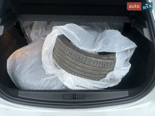 Білий Пежо e-208, об'ємом двигуна 0 л та пробігом 71 тис. км за 13499 $, фото 42 на Automoto.ua