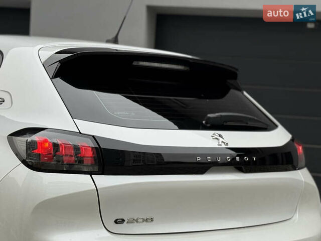 Білий Пежо e-208, об'ємом двигуна 0 л та пробігом 71 тис. км за 13499 $, фото 30 на Automoto.ua
