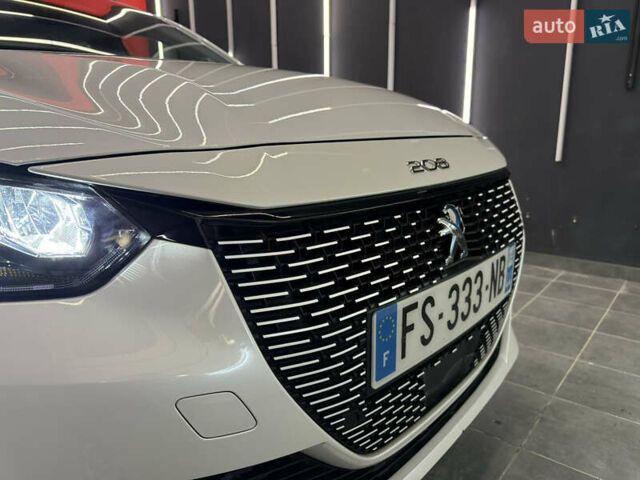 Белый Пежо e-208, объемом двигателя 0 л и пробегом 17 тыс. км за 14500 $, фото 13 на Automoto.ua