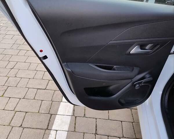 Білий Пежо e-208, об'ємом двигуна 0 л та пробігом 26 тис. км за 12970 $, фото 15 на Automoto.ua