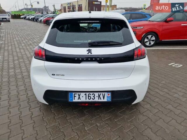 Белый Пежо e-208, объемом двигателя 0 л и пробегом 59 тыс. км за 13900 $, фото 12 на Automoto.ua