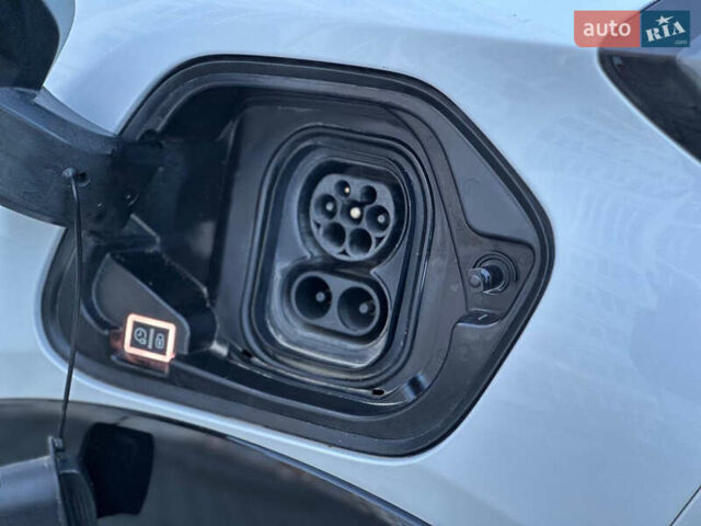 Білий Пежо e-208, об'ємом двигуна 0 л та пробігом 71 тис. км за 13499 $, фото 37 на Automoto.ua