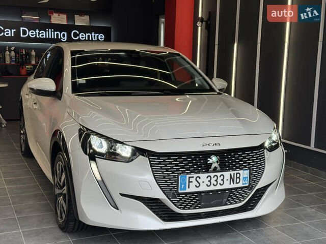 Белый Пежо e-208, объемом двигателя 0 л и пробегом 17 тыс. км за 14500 $, фото 7 на Automoto.ua