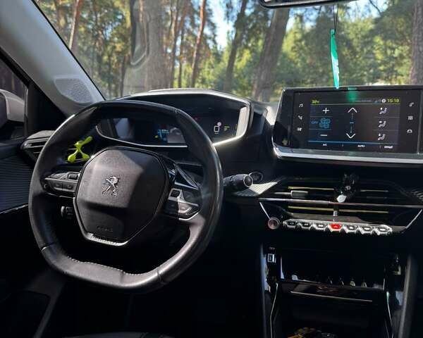 Белый Пежо e-208, объемом двигателя 0 л и пробегом 51 тыс. км за 17200 $, фото 7 на Automoto.ua