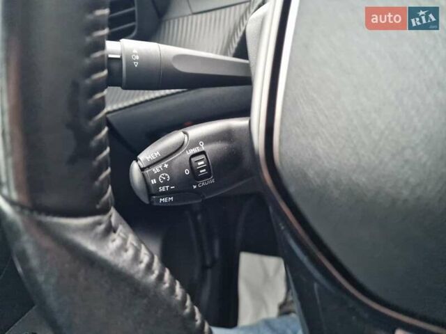 Белый Пежо e-208, объемом двигателя 0 л и пробегом 59 тыс. км за 13900 $, фото 35 на Automoto.ua