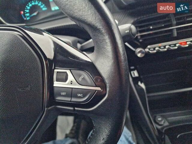 Белый Пежо e-208, объемом двигателя 0 л и пробегом 59 тыс. км за 13900 $, фото 32 на Automoto.ua