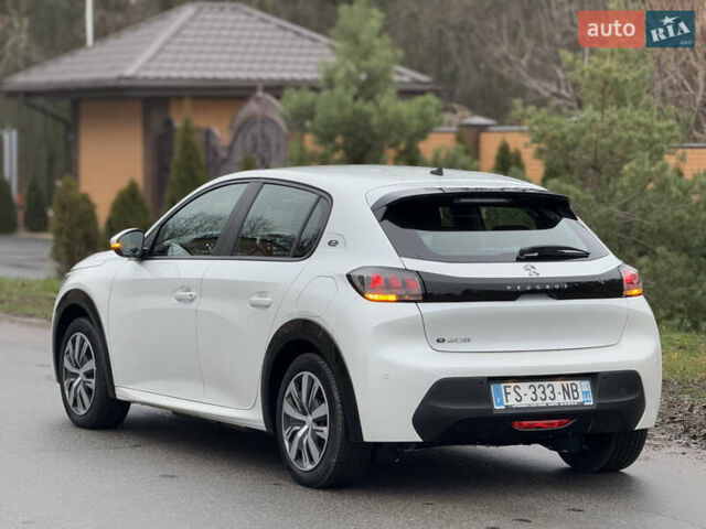 Белый Пежо e-208, объемом двигателя 0 л и пробегом 17 тыс. км за 14799 $, фото 46 на Automoto.ua