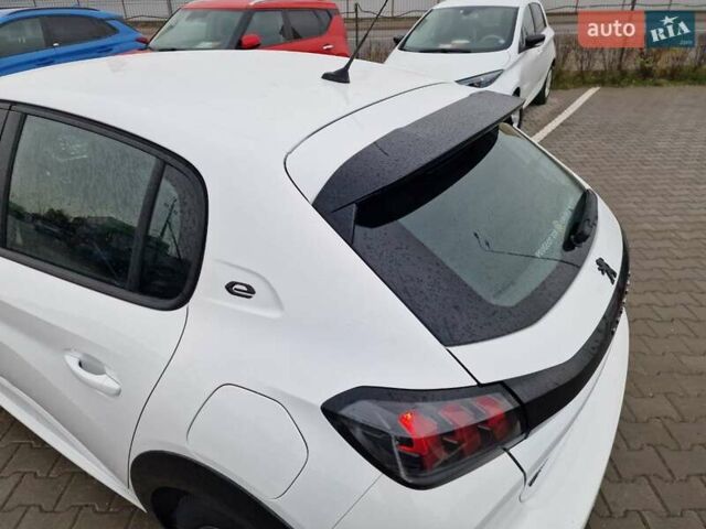 Белый Пежо e-208, объемом двигателя 0 л и пробегом 59 тыс. км за 13900 $, фото 7 на Automoto.ua