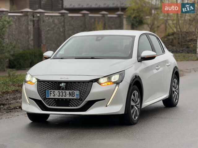 Белый Пежо e-208, объемом двигателя 0 л и пробегом 17 тыс. км за 14799 $, фото 45 на Automoto.ua
