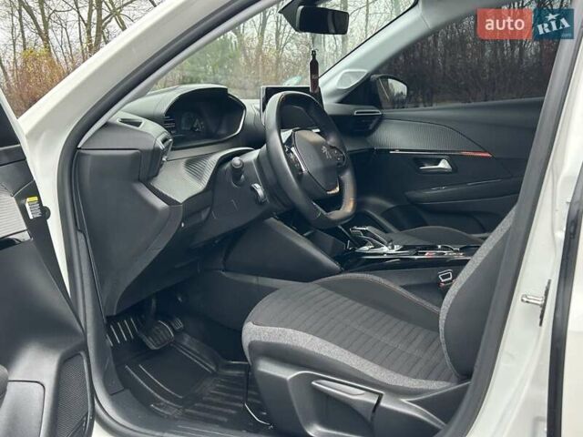 Білий Пежо e-208, об'ємом двигуна 0 л та пробігом 85 тис. км за 12900 $, фото 24 на Automoto.ua
