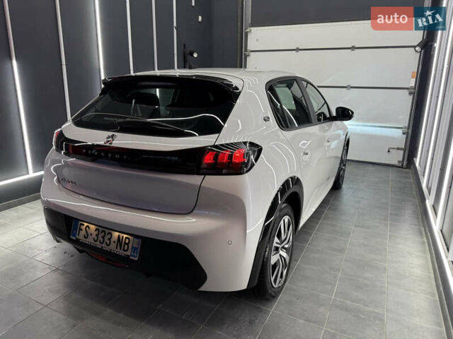 Белый Пежо e-208, объемом двигателя 0 л и пробегом 17 тыс. км за 14500 $, фото 4 на Automoto.ua