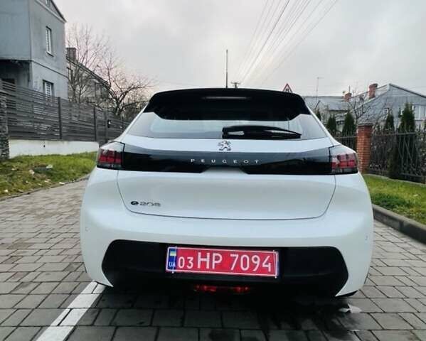 Белый Пежо e-208, объемом двигателя 0 л и пробегом 58 тыс. км за 13222 $, фото 16 на Automoto.ua