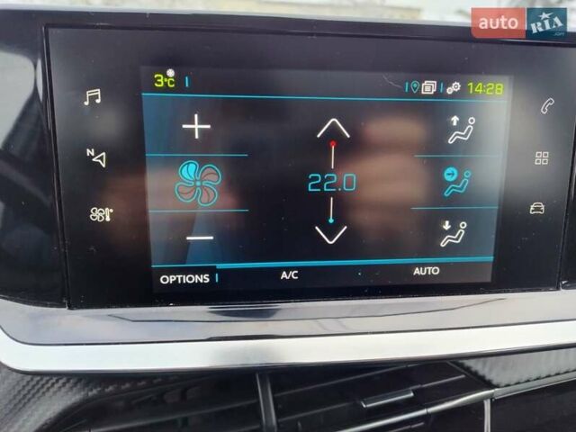Белый Пежо e-208, объемом двигателя 0 л и пробегом 58 тыс. км за 13222 $, фото 2 на Automoto.ua