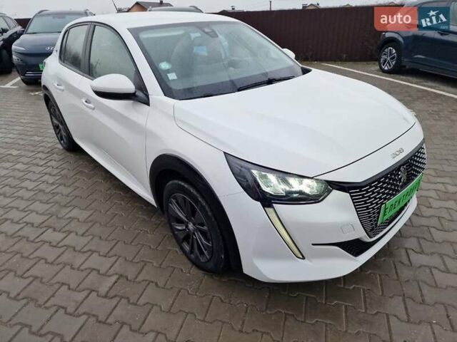 Белый Пежо e-208, объемом двигателя 0 л и пробегом 59 тыс. км за 13900 $, фото 2 на Automoto.ua