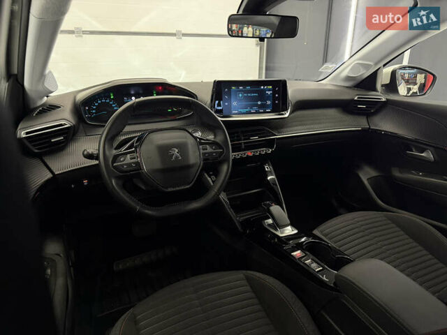 Белый Пежо e-208, объемом двигателя 0 л и пробегом 17 тыс. км за 14500 $, фото 27 на Automoto.ua