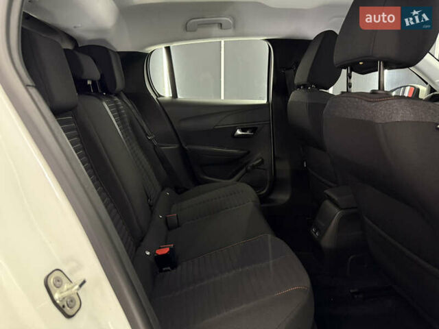 Белый Пежо e-208, объемом двигателя 0 л и пробегом 17 тыс. км за 14500 $, фото 37 на Automoto.ua