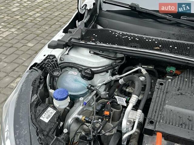 Білий Пежо e-208, об'ємом двигуна 0 л та пробігом 85 тис. км за 12900 $, фото 12 на Automoto.ua