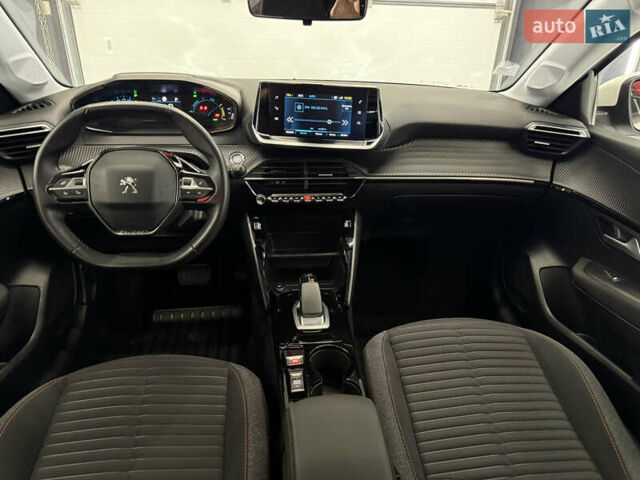 Белый Пежо e-208, объемом двигателя 0 л и пробегом 17 тыс. км за 14500 $, фото 29 на Automoto.ua