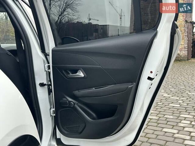 Білий Пежо e-208, об'ємом двигуна 0 л та пробігом 85 тис. км за 12900 $, фото 31 на Automoto.ua