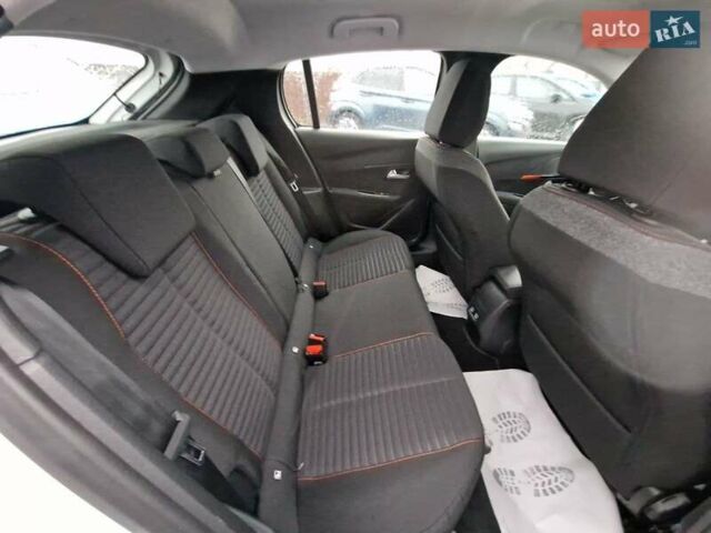 Белый Пежо e-208, объемом двигателя 0 л и пробегом 59 тыс. км за 13900 $, фото 26 на Automoto.ua