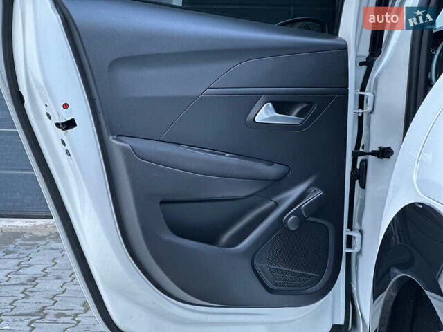 Білий Пежо e-208, об'ємом двигуна 0 л та пробігом 71 тис. км за 13499 $, фото 48 на Automoto.ua