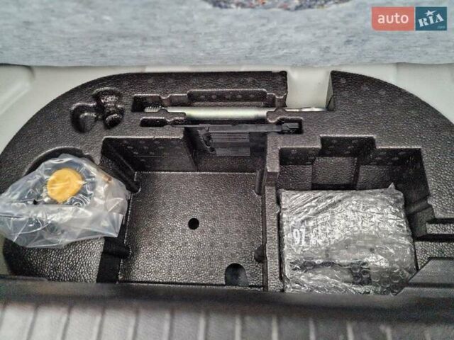 Белый Пежо e-208, объемом двигателя 0 л и пробегом 59 тыс. км за 13900 $, фото 53 на Automoto.ua