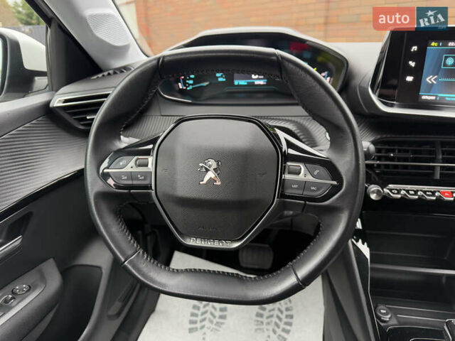 Белый Пежо e-208, объемом двигателя 0 л и пробегом 17 тыс. км за 14799 $, фото 33 на Automoto.ua