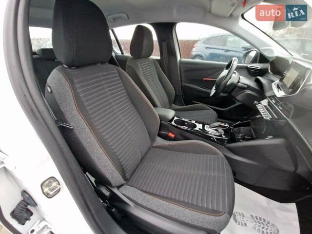 Белый Пежо e-208, объемом двигателя 0 л и пробегом 59 тыс. км за 13900 $, фото 25 на Automoto.ua