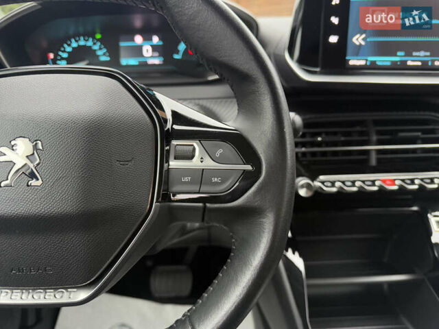 Белый Пежо e-208, объемом двигателя 0 л и пробегом 17 тыс. км за 14799 $, фото 35 на Automoto.ua