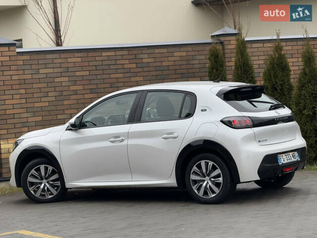 Белый Пежо e-208, объемом двигателя 0 л и пробегом 17 тыс. км за 14799 $, фото 8 на Automoto.ua