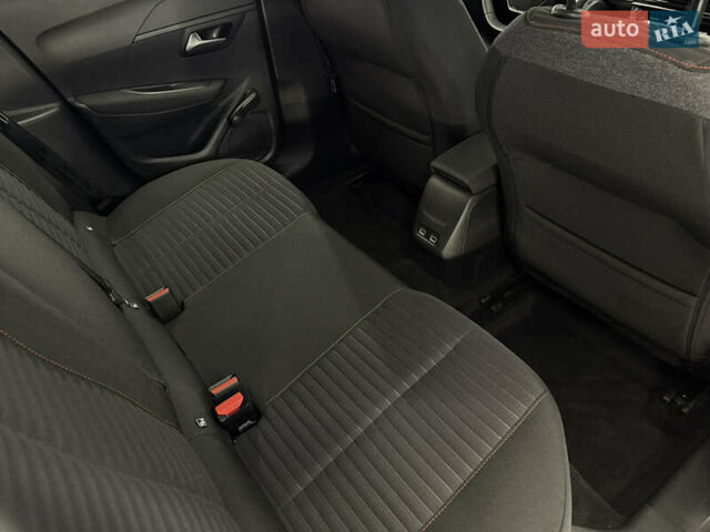 Белый Пежо e-208, объемом двигателя 0 л и пробегом 17 тыс. км за 14500 $, фото 38 на Automoto.ua