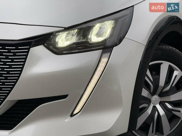 Белый Пежо e-208, объемом двигателя 0 л и пробегом 17 тыс. км за 14799 $, фото 14 на Automoto.ua